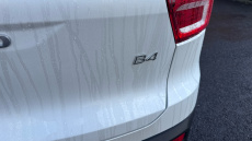 Volvo XC40 2.0 B4P Ultra Dark 5dr Auto Petrol Estate